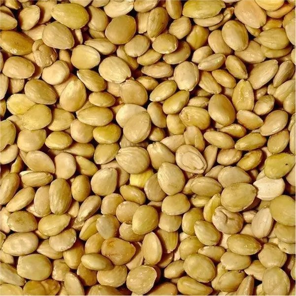 Almendra cruda sin piel