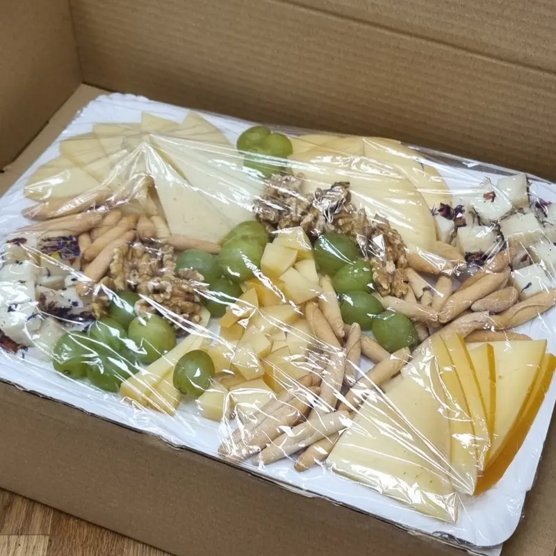 CAJA CATERING MAJADO 20-30 personas