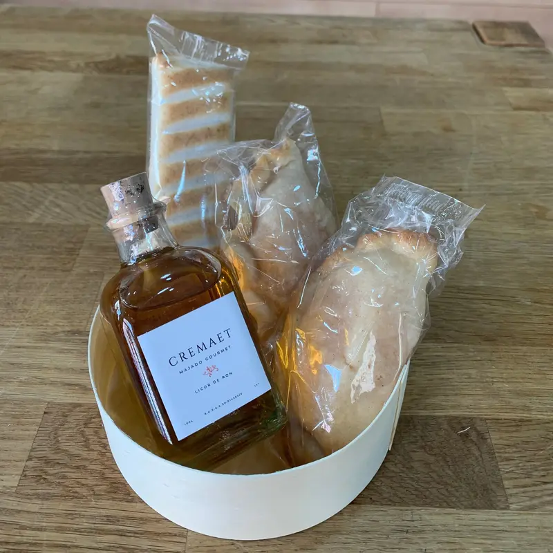 Pack Cremaet Goloso con empanadillas de yema y mazapán de Galiana