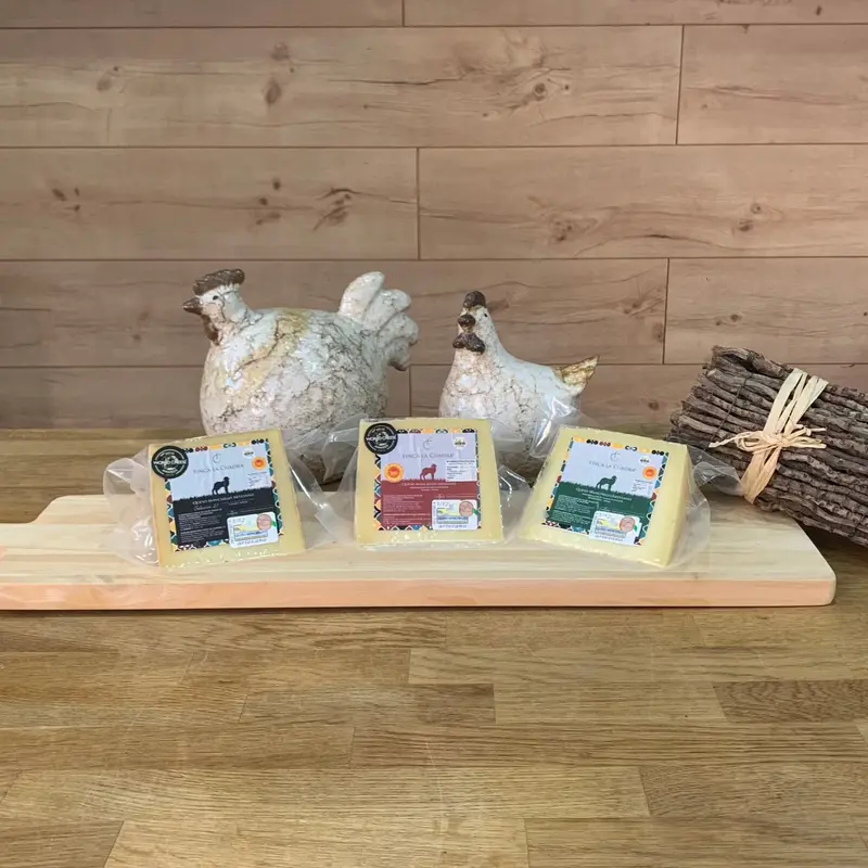 PACK degustación queso D.O. Manchego artesano 3 curaciones - 3 cuñas de 250 gr