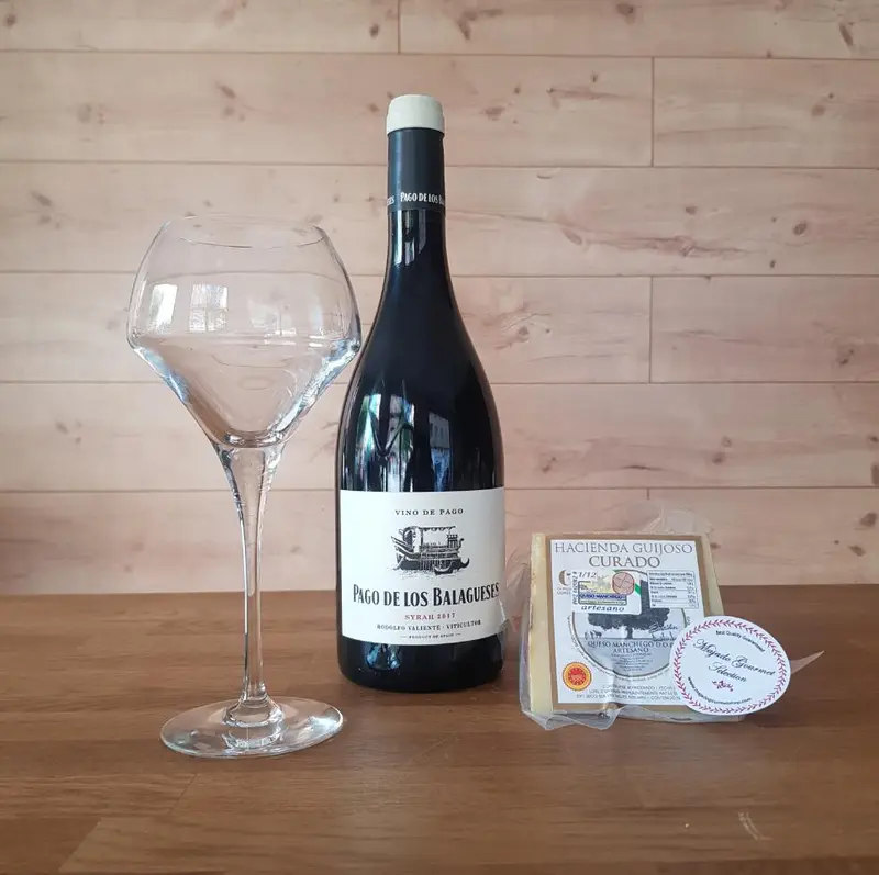 PACK maridaje queso D.O. Manchego y vino tinto Pago de los Balagueses