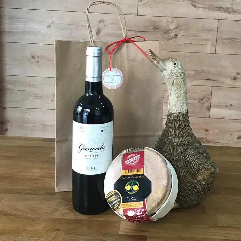 PACK maridaje queso D.O. Torta del Casar y vino tinto Gancedo